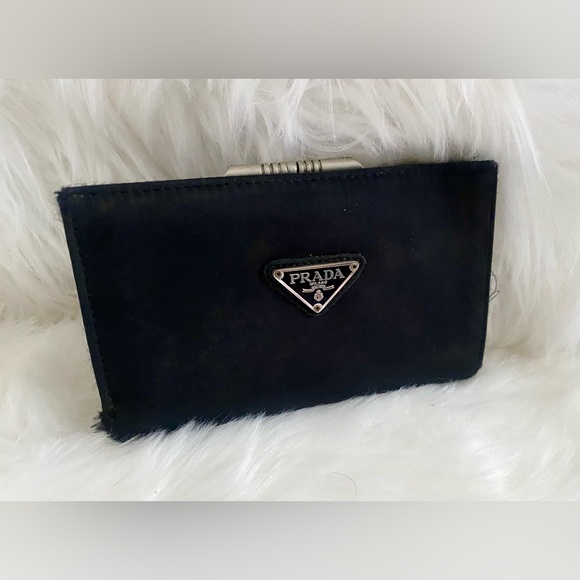 ✨PRADA✨Vintage 90’s Nylon Snap Closure MultiSectional Wallet - Picture 7 of 7